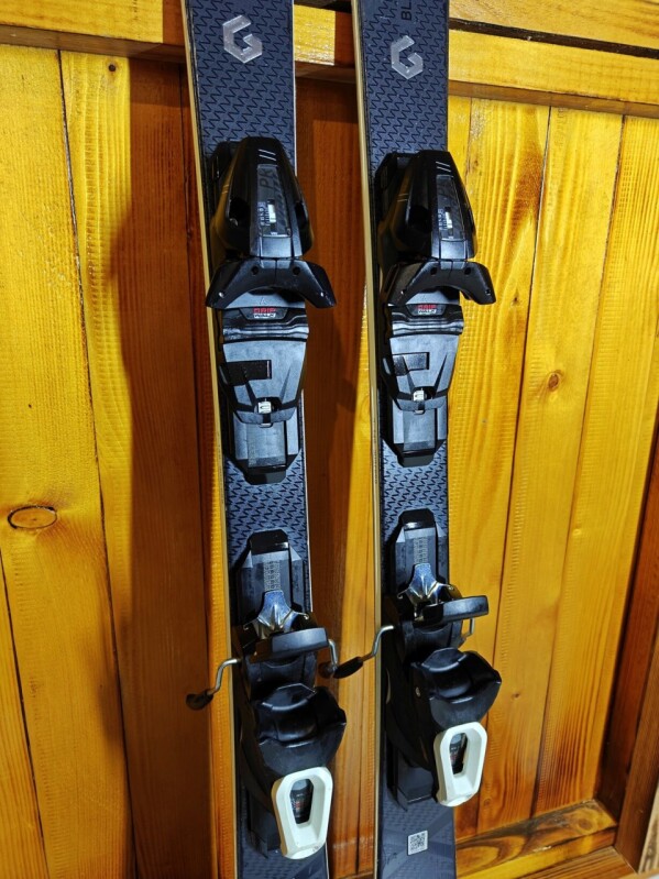 LYŽE HEAD SHAPE SX BLACK EDITION 149CM